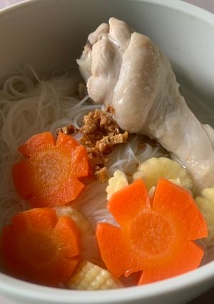 รูปของ ก๋วยเตี๋ยวน่องไก่ (สูตรเด็กแพ้อาหาร)
