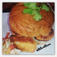 A picture of Chicken nuggets sandwich.