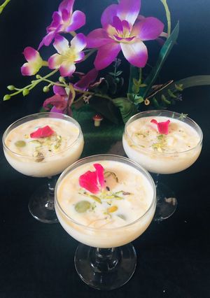 A picture of Fruit custard with sevai.