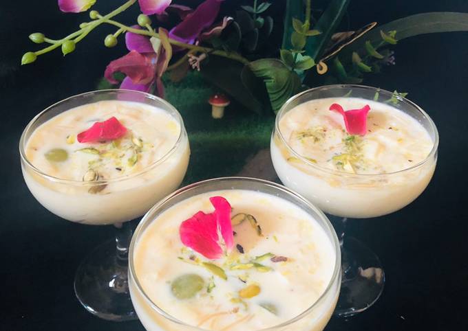 Fruit custard with sevai Recipe by Ruchita Chauhan - Cookpad