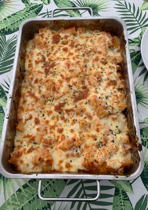 Una foto de Macarrones boloñesa gratinados