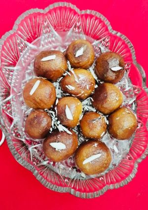 A picture of Gulab jaman.