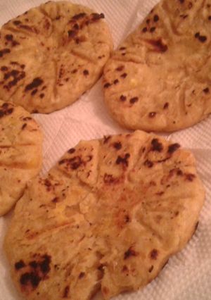 Una foto de Arepas de plátano Harton verde con queso
