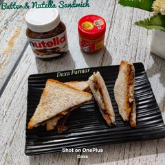 A picture of 5 minute Peanut Butter & Nutella Sandwich.