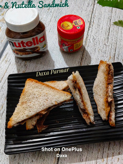 A picture of 5 minute Peanut Butter & Nutella Sandwich.