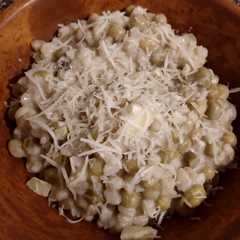Una foto de Risotto de cebada con arvejas