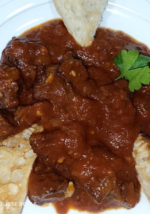 Una foto de Entrañas en salsa de tomate 🍅🍅