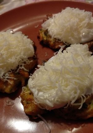 Cukkinis tócsni recept fotója