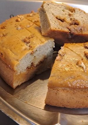 Una foto de Budín de bananas con relleno de crocante y dulce de leche