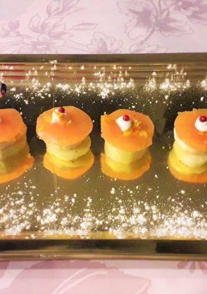 Une photo de Bouchées de saumon fumé, pomme de terre et  banane parfumées à la mandarine
