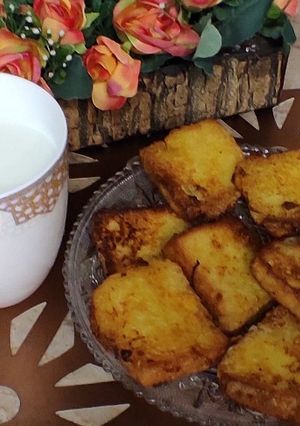 A picture of French toast.