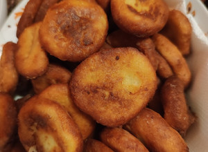 Olajban sült krumplis pogácsa recept fotója