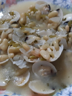 Una foto de Verdinas con gambas y almejas