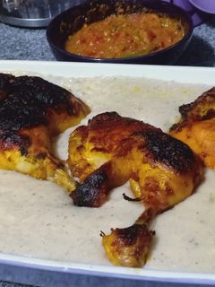 صورة لوصفة السليق السعودي بالدجاج المشوي وسلطة الطماطم بالثوم