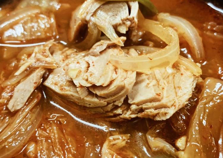 Cara Gampang Membuat Tuna Kimchi Jjigae 참치 김치찌개 yang Bisa Manjain Lidah