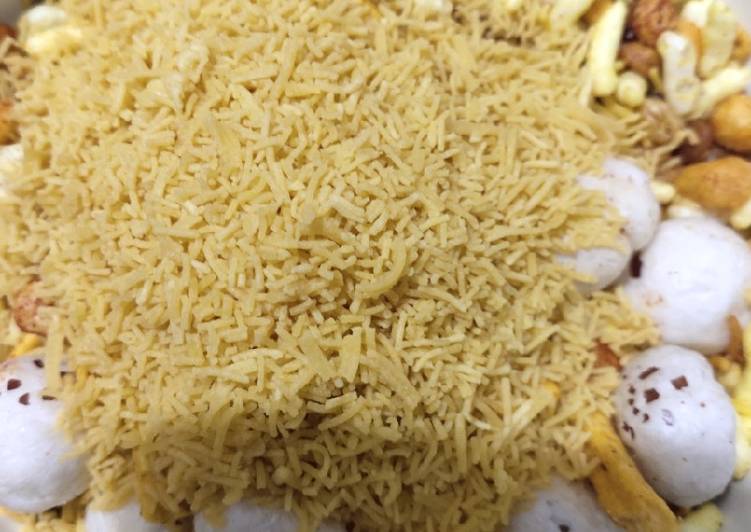 Step-by-Step Guide to Prepare Perfect Makhana bhel