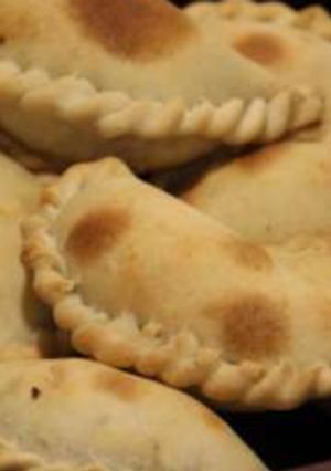 Una foto de Empanadas jugosas de pollo