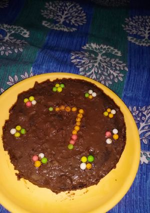 A picture of Oreo biscuit cake.