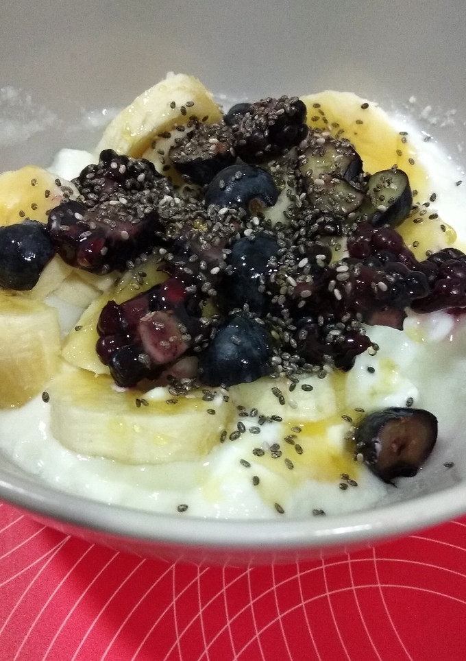 Una foto de Bol de yogur con fruta