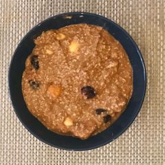 A picture of Chocolate fruity oatmeal.