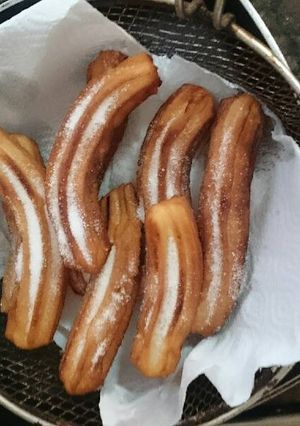 Una foto de Churros crocantes y fácil