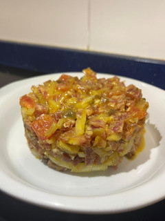 Una foto de Tartar de fuet