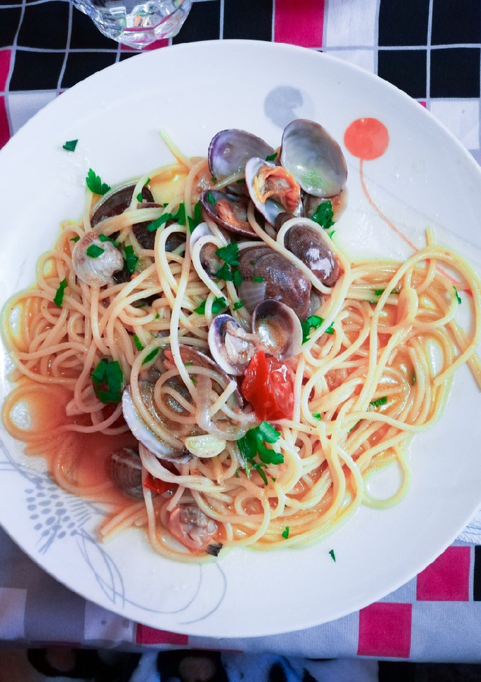 Una foto de Spaghettis a la vongole 🤤