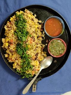 તવા પુલાવ (Tava Pulao Recipe In Gujarati) રેસીપી મુખ્ય ફોટો
