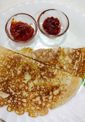 तांदळाचे घावन/धिरडे (Tandlache ghavne recipe in marathi) रेसिपी चे मुख्य फोटो 