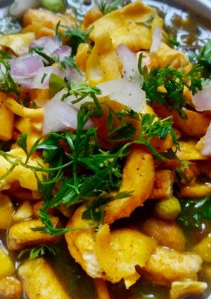 मुंबई मिसल (mumbai misal recipe in Hindi) रेसिपी मुख्य फोटो