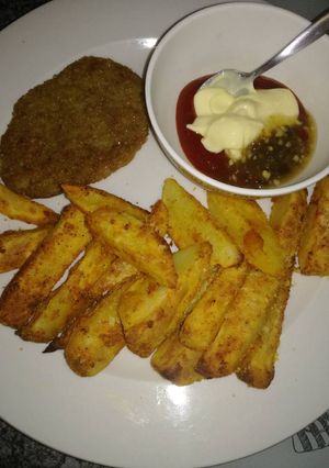 A picture of Easy baked potato wedges.