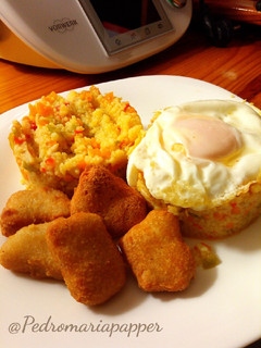 Foto principal de Cus-cús con pollo y huevo