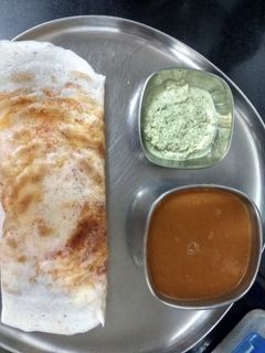 સેઝવાન ચીઝ ઢોસા(Schezwan cheese dosa recipe in gujarati) રેસીપી મુખ્ય ફોટો