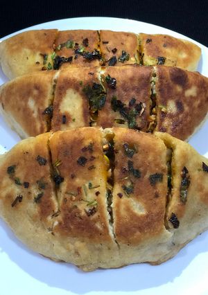 ক্যালজোন(Calzone recipe in bengali) রেসিপির প্রধান ছবি