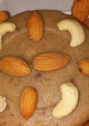 सूजी हलवा (Suji halwa recipe in hindi) रेसिपी मुख्य फोटो