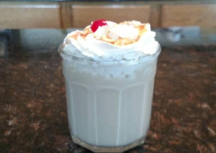 Simple Way to Prepare Homemade Banana wafer milkshake