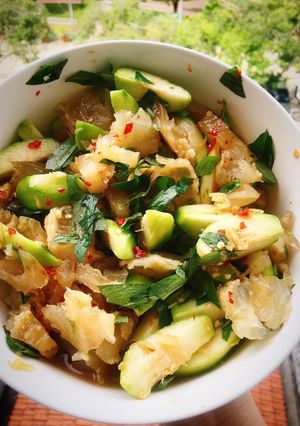 Hình của món Gân bò dầm cóc.