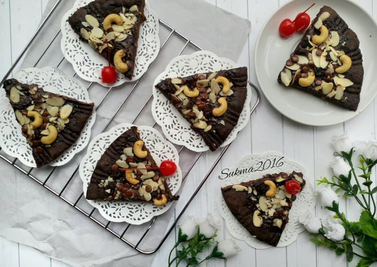 Resep Choco Nuts Pizza yang Lezat Sekali