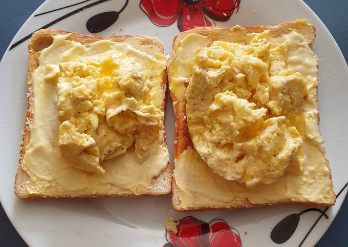 Microwave Scrambled Eggs