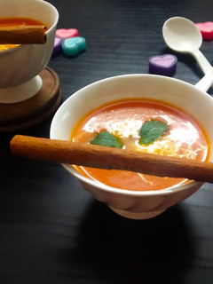 ટોમેટો સૂપ (Tomato Soup Recipe In Gujarati) રેસીપી મુખ્ય ફોટો