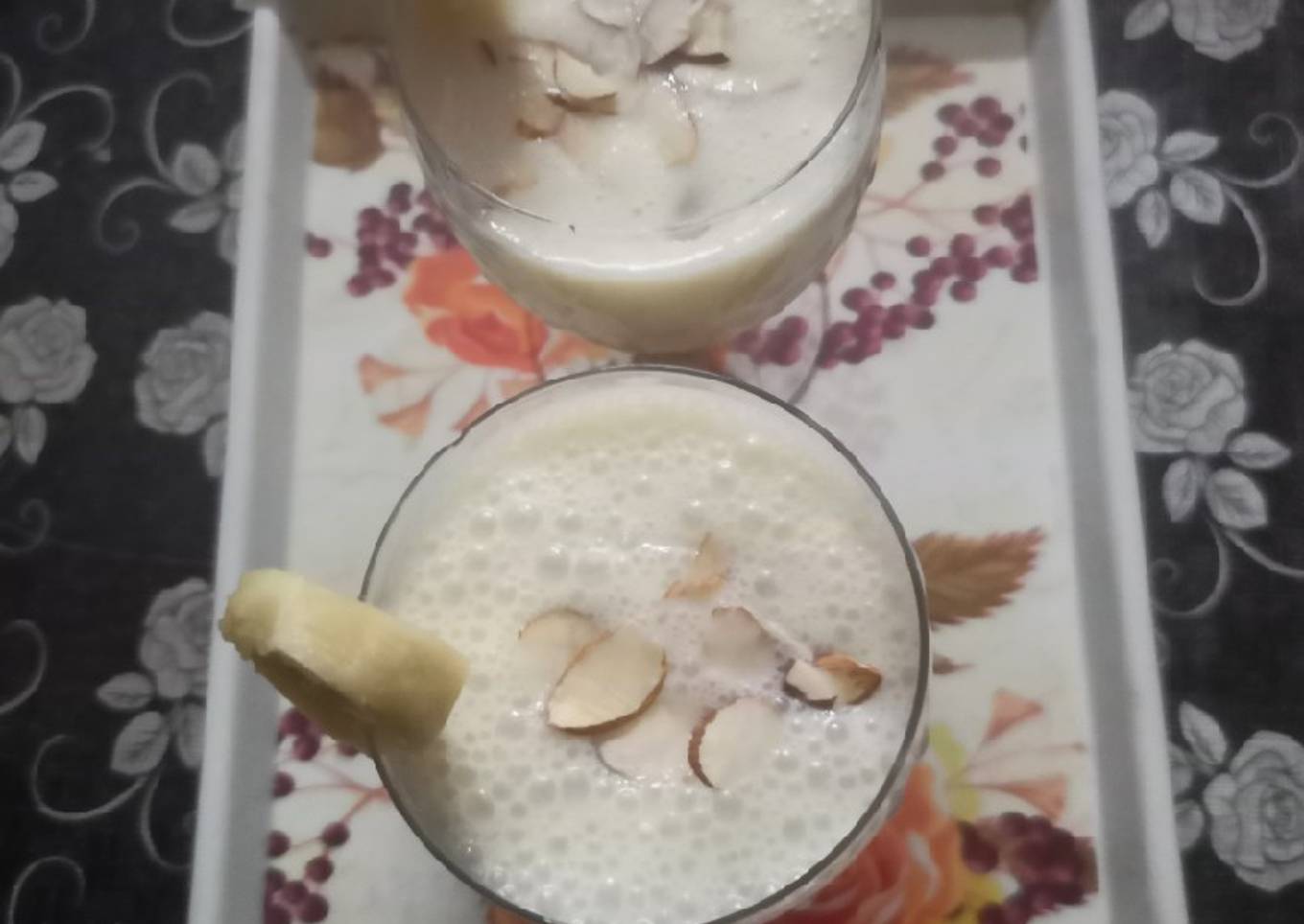 Banana milk shake