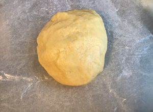 Une photo de Pâte brisée à la liqueur de mûres