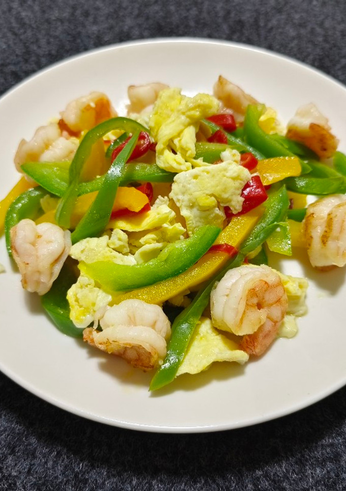 青椒蝦仁炒蛋(簡單料理） 的食譜成品照片