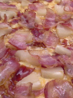 Una foto de Pizza tropical con 5 quesos