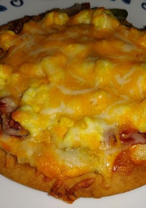 A picture of Pita Breakfast Pizza.