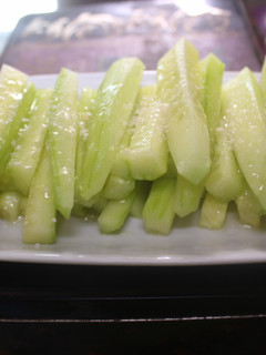 Una foto de Ensalada triste de pepino