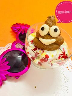 पूप चॉकलेट मूस इमोजी(poop chocolate mousse emoji recipe in hindi) रेसिपी मुख्य फोटो