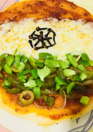 A picture of Tiranga pizza.