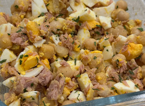 Foto de Salada de grão com atum