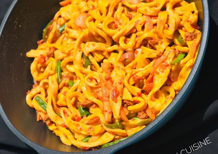 Simple Way to Prepare Quick Fettuccine Bolognese